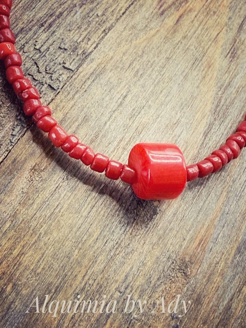 AMERICANA + Red coral super dainty short beaded Necklace - Picture 3 of 5